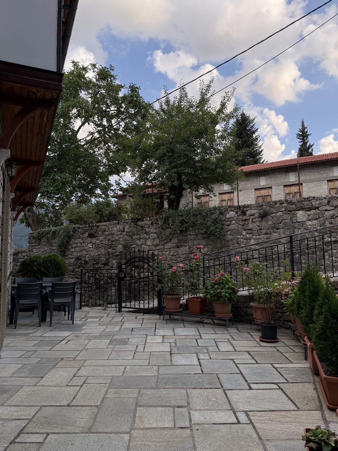 MetsoVillas courtyard